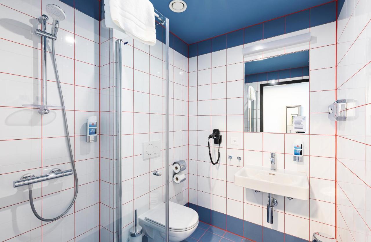 Meininger Hotel Geneve Centre Charmilles Ngoại thất bức ảnh