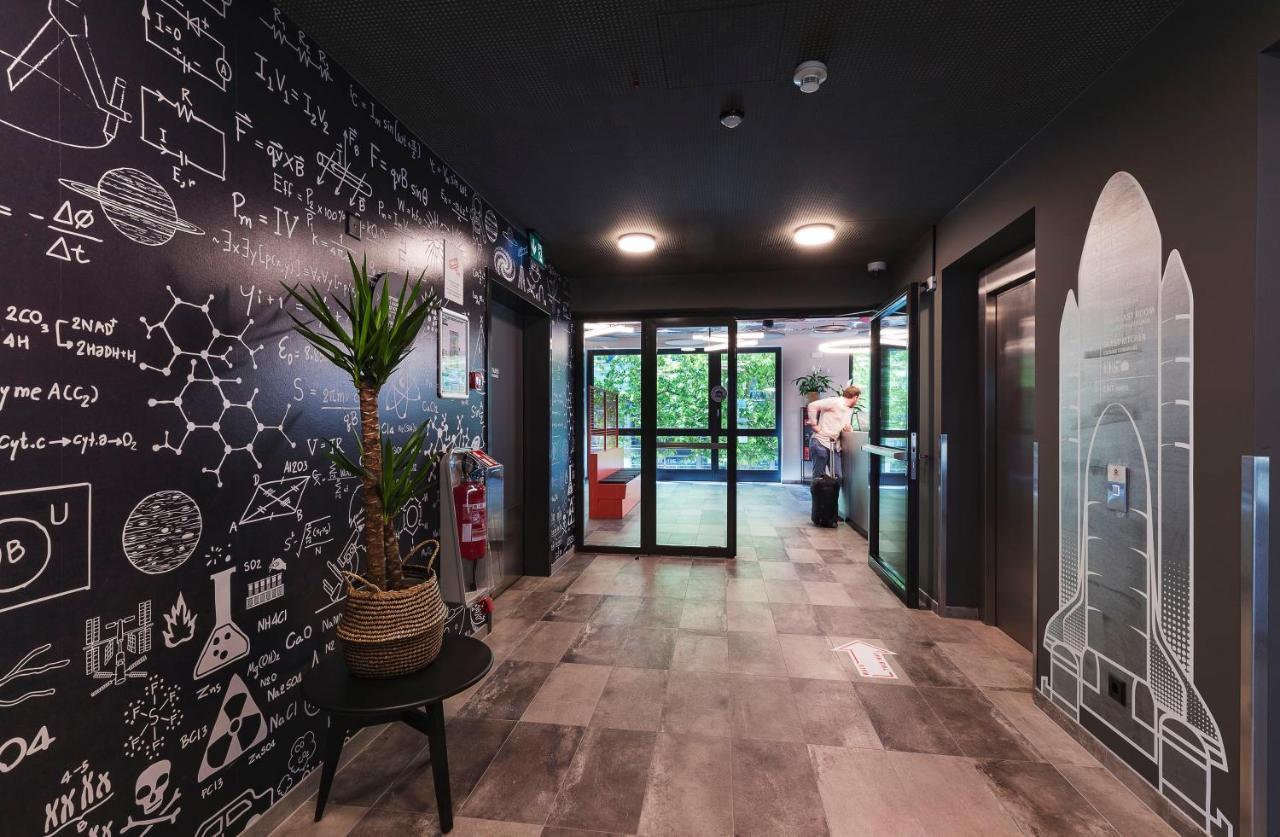 Meininger Hotel Geneve Centre Charmilles Ngoại thất bức ảnh